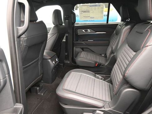 New 2026 Ford Explorer ST-Line w/ ST-Line Street Pack image 11