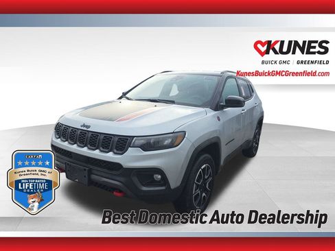 Used 2024 Jeep Compass Trailhawk image 1