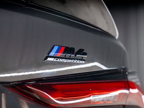 Used 2023 BMW M4 xDrive Competition w/ Executive Package image 36