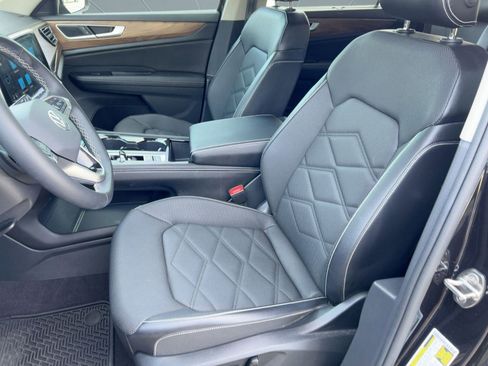 Used 2024 Volkswagen Atlas SE image 5