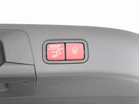 Certified 2023 Mercedes-Benz GLA 250 image 32