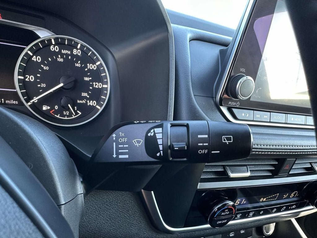 Certified 2025 Nissan Rogue SV AWD/4WD image 29