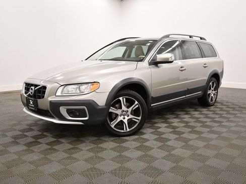 Used 2013 Volvo XC70 T6 AWD/4WD image 2