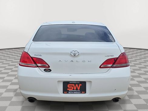 Used 2010 Toyota Avalon Limited FWD image 6