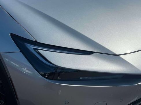 Used 2026 Toyota Prius Plug-In Hybrid FWD image 8