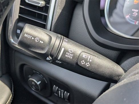 New 2025 RAM 2500 Laramie image 28