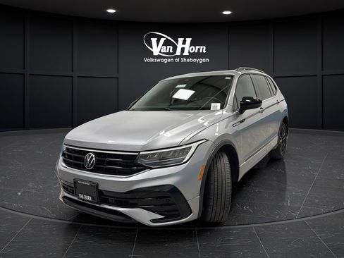 Used 2022 Volkswagen Tiguan SE R-Line AWD/4WD image 7