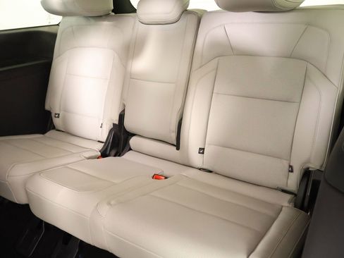 New 2026 Lincoln Navigator Premiere AWD/4WD image 13
