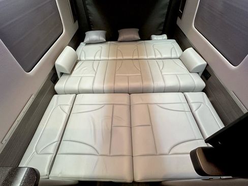 Used 2024 Mercedes-Benz Sprinter 3500 image 69