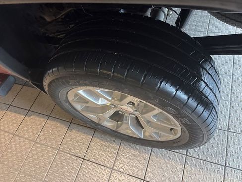 Used 2018 GMC Sierra 1500 SLT AWD/4WD image 21