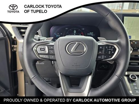 Used 2024 Lexus GX 550 image 25