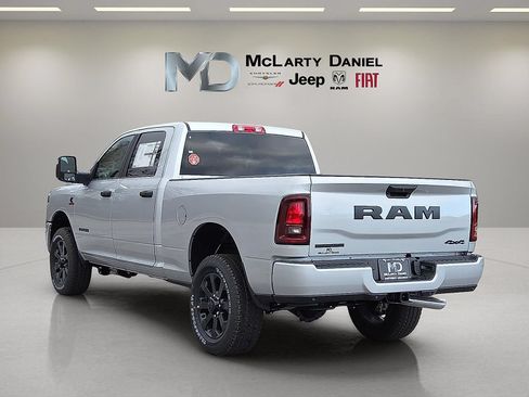 New 2026 RAM 2500 Big Horn AWD/4WD image 4