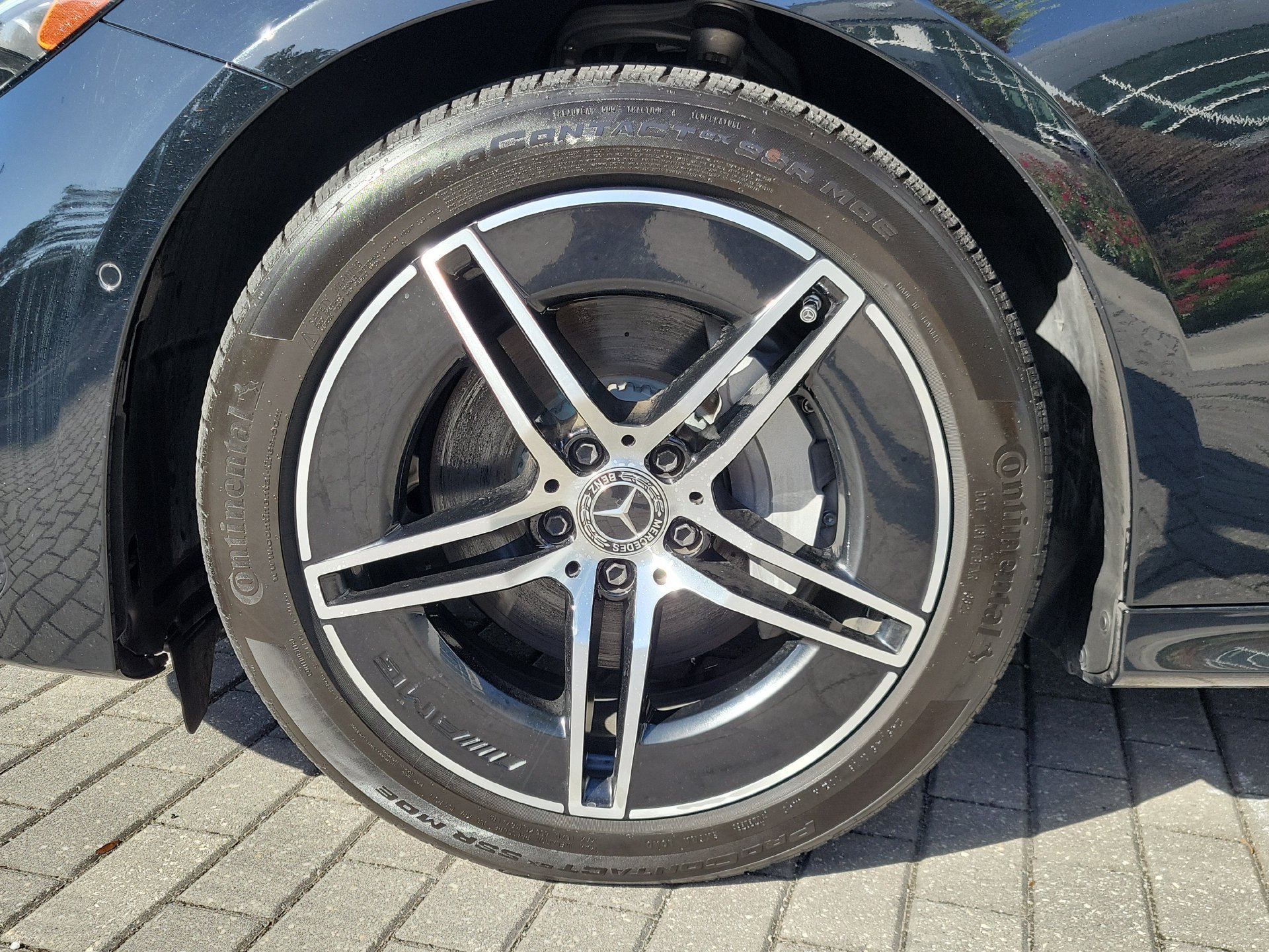 Used 2025 Mercedes-Benz E 350 Sedan w/ Winter Package image 8