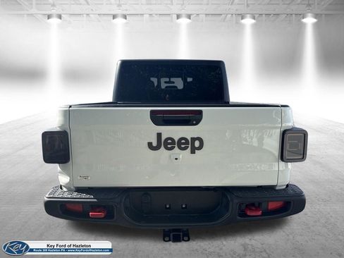 Used 2023 Jeep Gladiator Rubicon w/ Cold Weather Group AWD/4WD image 8