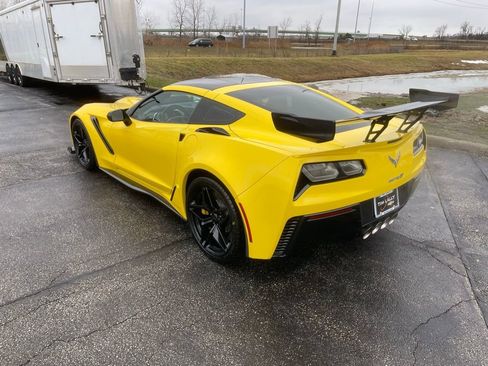 Used 2019 Chevrolet Corvette ZR1 w/ Chrome Badge Package image 5