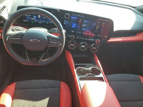 Certified 2025 Chevrolet Blazer EV RS AWD/4WD image 12