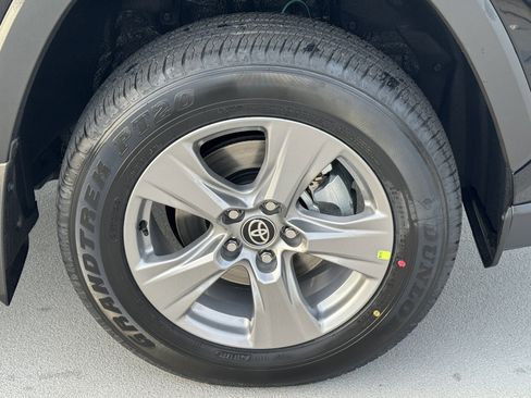 New 2025 Toyota RAV4 XLE image 15
