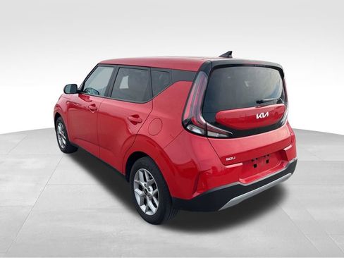 Certified 2023 Kia Soul LX w/ LX Technology Package image 10