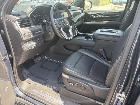 Used 2021 GMC Yukon Denali w/ Denali Premium Package AWD/4WD image 15