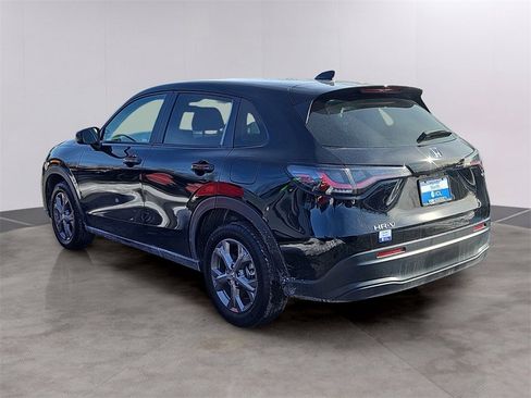 Certified 2026 Honda HR-V LX image 6