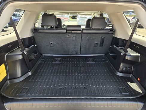 Used 2022 Toyota 4Runner Limited RWD image 9