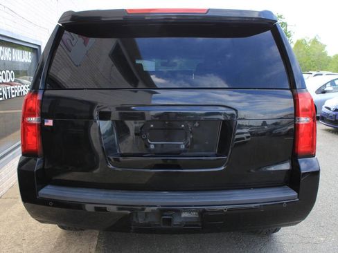 Used 2018 Chevrolet Tahoe 4WD w/ Suspension Package, Off-Road image 8