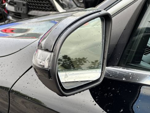 Used 2016 Mercedes-Benz C 300 4MATIC Sedan image 51