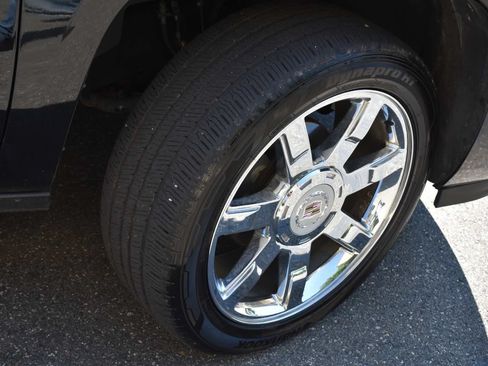 Used 2011 Cadillac Escalade Premium AWD/4WD image 38