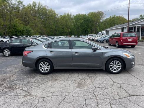 Used 2015 Nissan Altima 2.5 S w/ Power Driver Seat Package FWD image 4