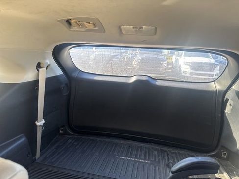 Used 2021 Toyota Highlander XLE image 39