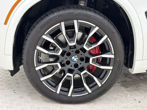 Certified 2025 BMW X5 xDrive40i w/ Executive Package image 12