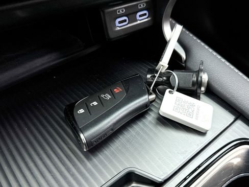 Used 2024 Lexus RX 500h F Sport image 40