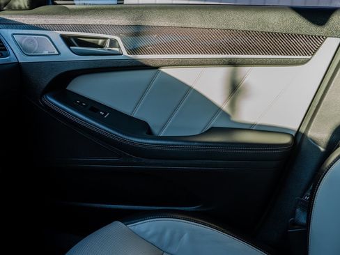 Used 2018 Genesis G80 3.3T Sport image 24