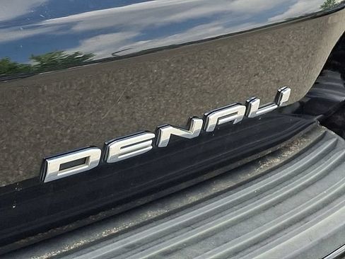 Used 2021 GMC Yukon Denali w/ Denali Premium Package AWD/4WD image 31