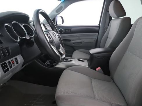 Used 2015 Toyota Tacoma 4x4 Double Cab w/ SR5 Package image 16