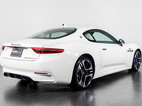 Used 2024 Maserati GranTurismo Folgore image 10