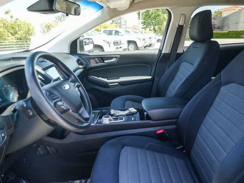 Used 2020 Ford Edge SE FWD image 17