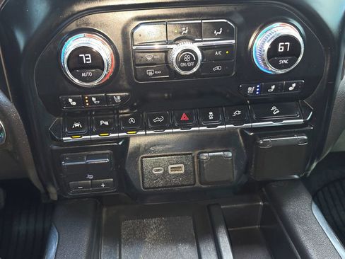 Used 2020 GMC Sierra 1500 AT4 w/ AT4 Premium Package AWD/4WD image 24