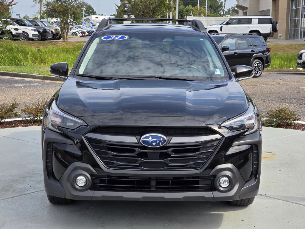 Used 2024 Subaru Outback Premium AWD/4WD image 2