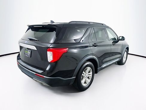 Used 2022 Ford Explorer XLT w/ Equipment Group 202A image 9