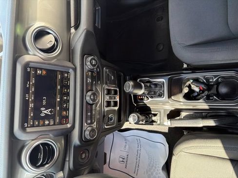 Used 2022 Jeep Wrangler Unlimited Sahara w/ Cold Weather Group AWD/4WD image 16