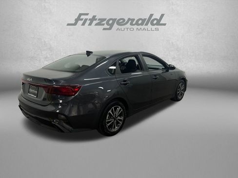 Used 2024 Kia Forte LXS FWD image 7