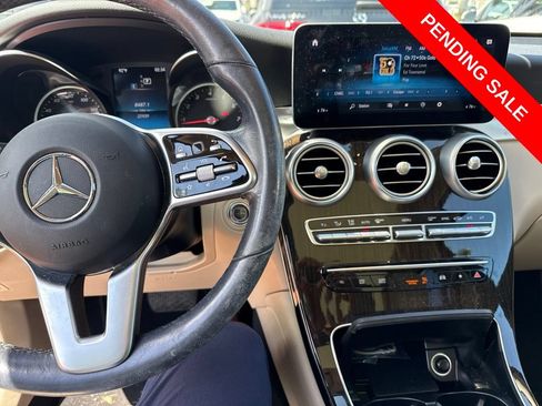 Used 2021 Mercedes-Benz GLC 300 image 4