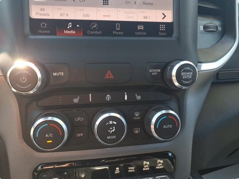 Used 2022 RAM 1500 Big Horn AWD/4WD image 19