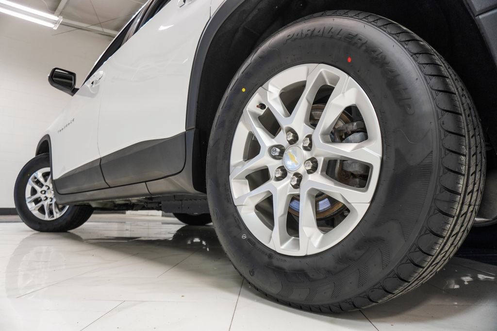 Used 2021 Chevrolet Traverse LT FWD image 34