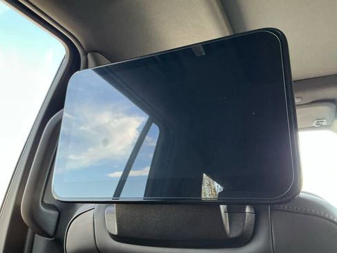 Used 2024 GMC Yukon Denali Ultimate image 22