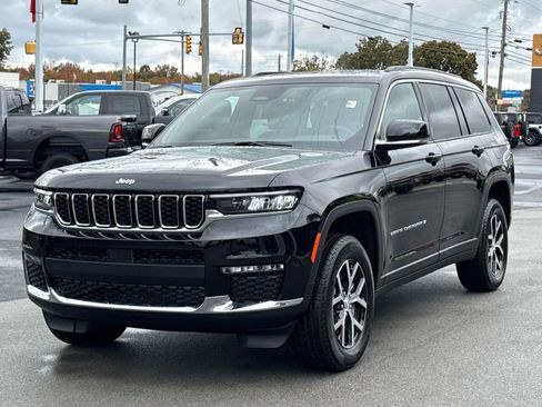 New 2025 Jeep Grand Cherokee L Limited image 3