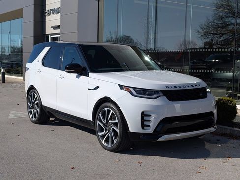 Certified 2024 Land Rover Discovery Dynamic SE image 7