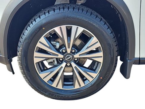 Used 2023 Nissan Rogue SV FWD image 29