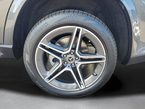 Certified 2026 Mercedes-Benz GLS 450 4MATIC image 38